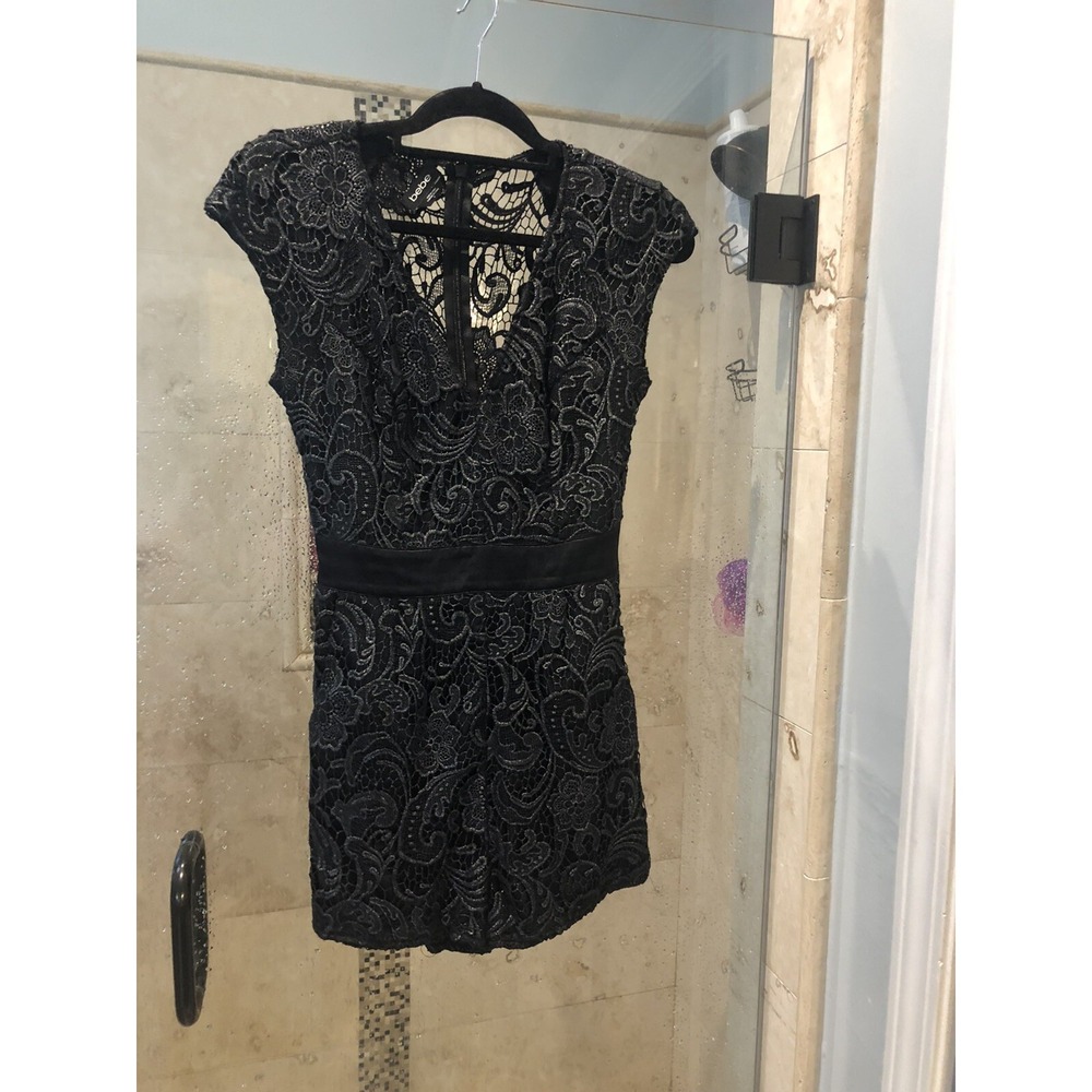 Bebe Black Sleeveless Gray Metallic Lace Mock Neck Romper Size 6